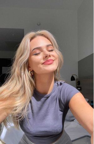 nearby escort Mayna